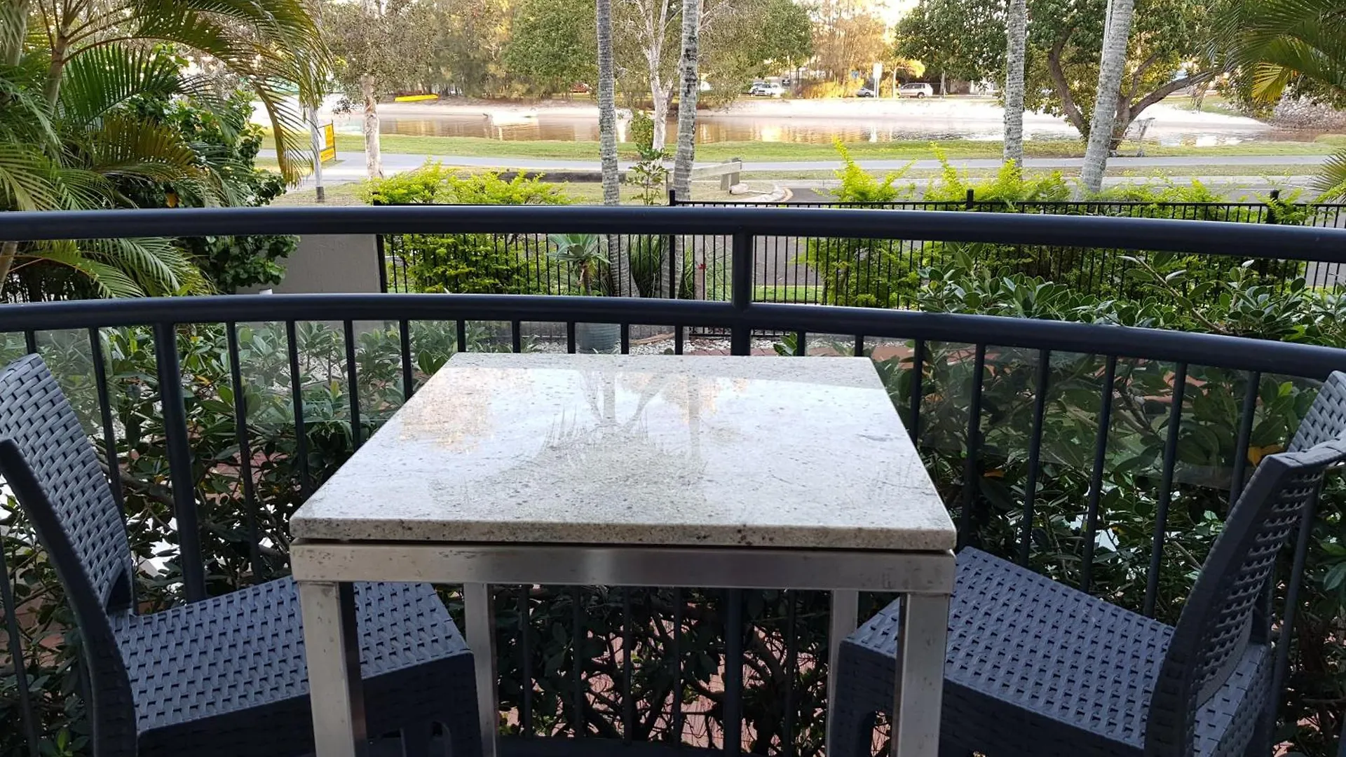 Excellsior Apartments Mooloolaba 4*,  Australia