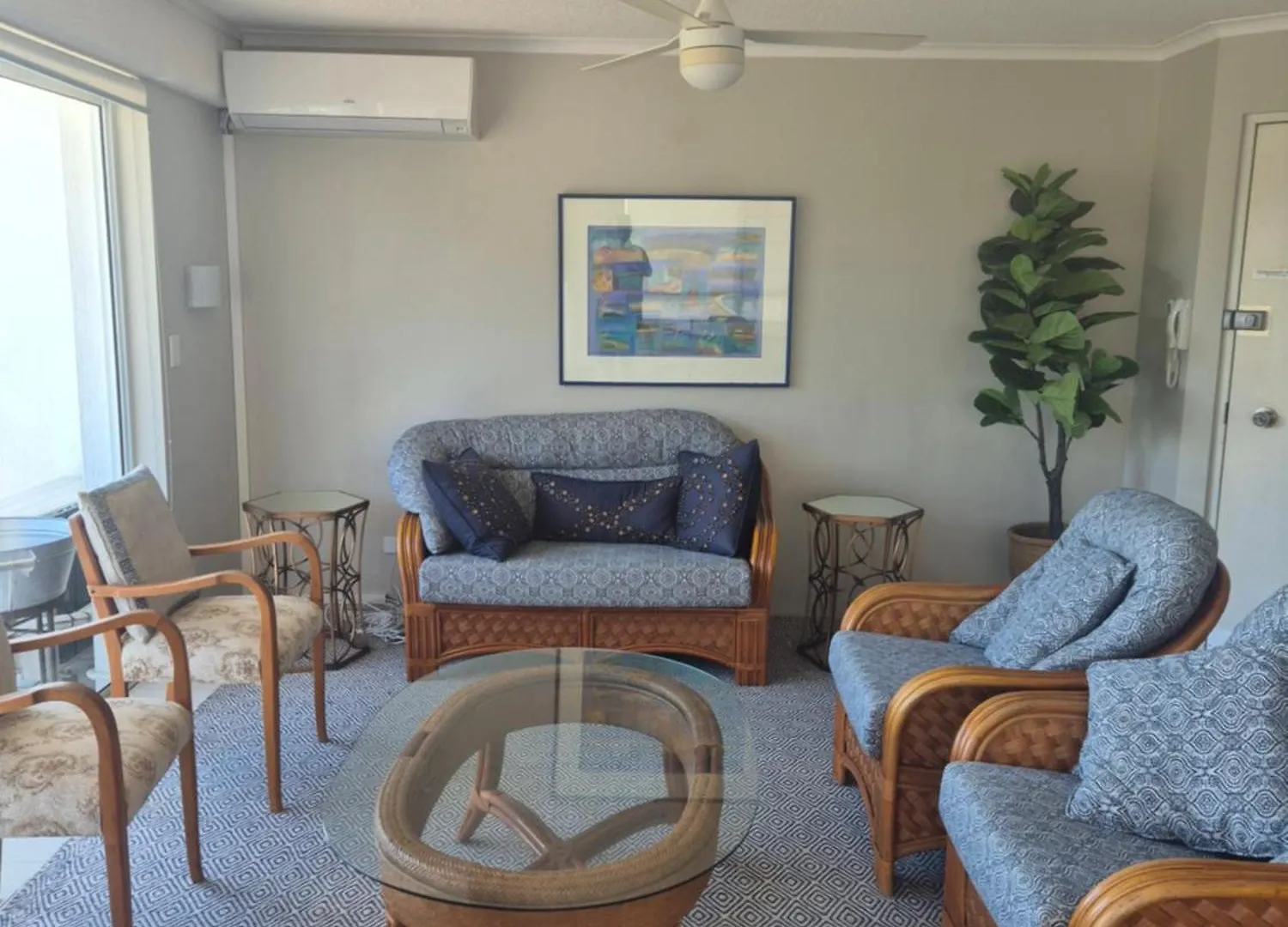 Excellsior Apartments Mooloolaba 4*,  Australia